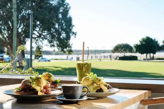 Heart Of Cotton Tree- Walk To Beach & River Maroochydore Apartment
